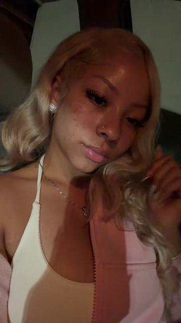 @kiaraaa