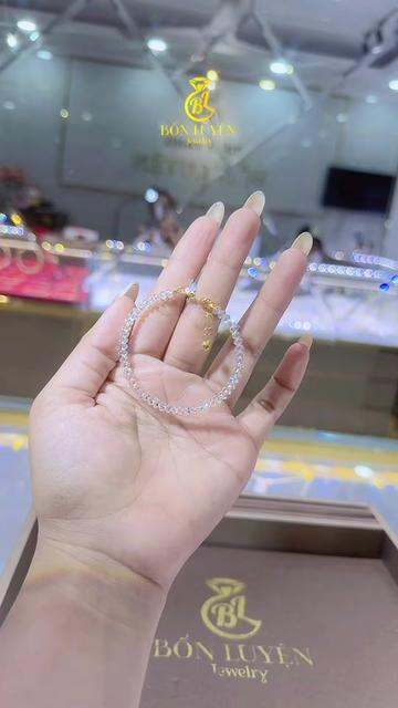 @Bốn Luyện Jewelry