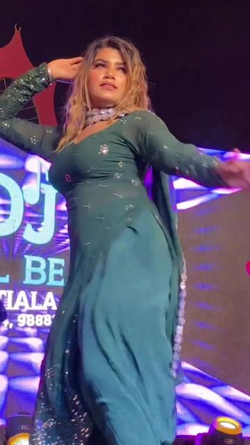 @Aj_Malika011