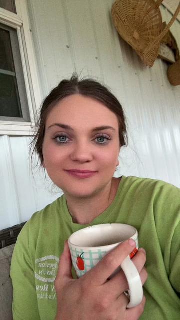 @Deanna 🧺👩🏻🌾 •Farmstander•