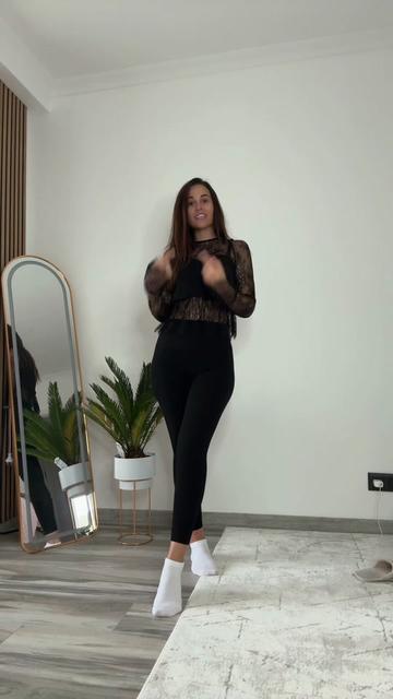 @Ella
