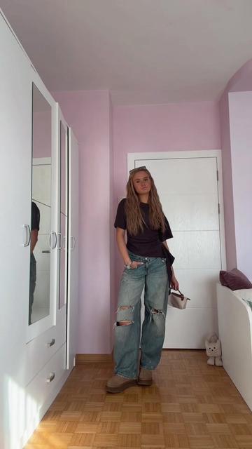@лара