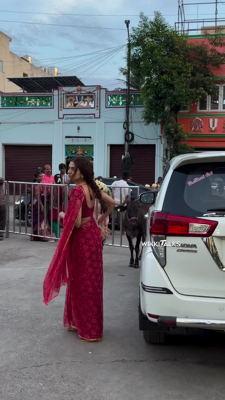 @Malavika Mohanan 💫