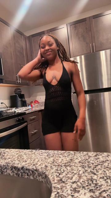 @deedivinegoddess