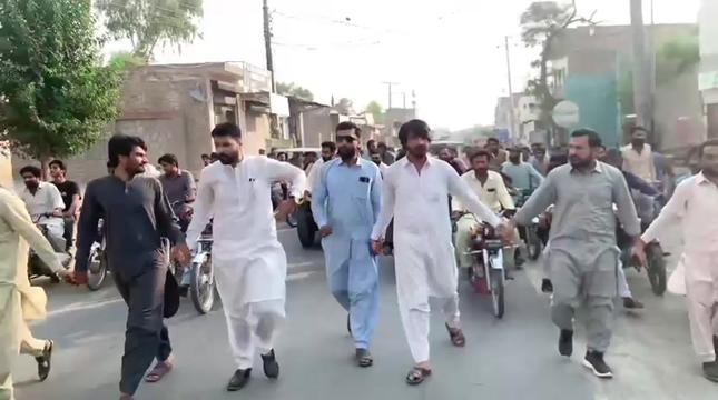 @ShehroZ BhaNdaRa 🇪🇭