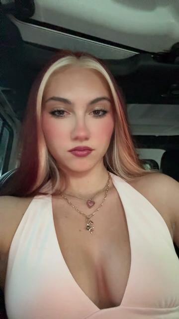 @not_ainsleyjohnson