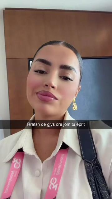 @ANISA VESELI 🎀