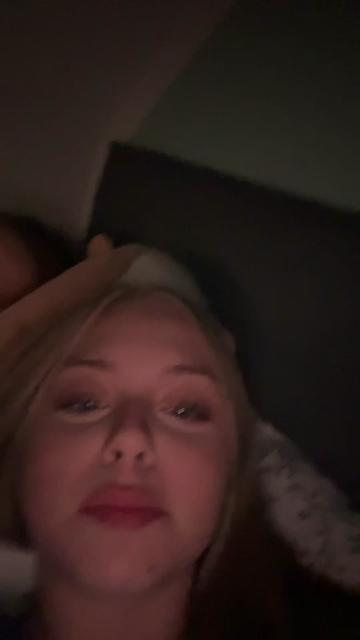 @zoemberassing