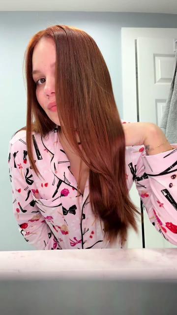 @Angela María