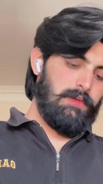 @Hamza Gujjar🇬🇧🇵🇰