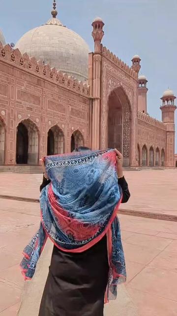@Mano Lahore wali