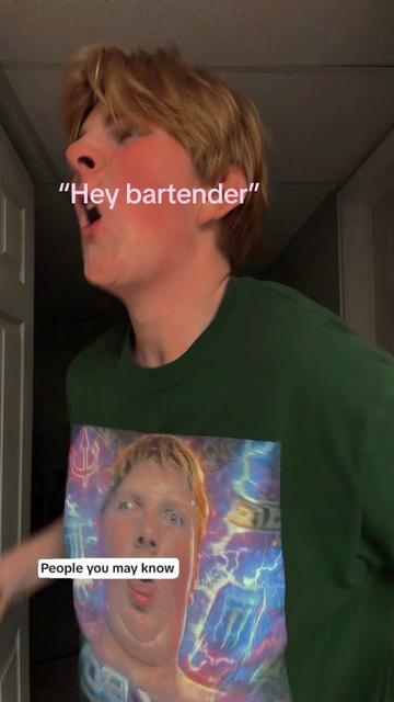 @FreakyAhCousin