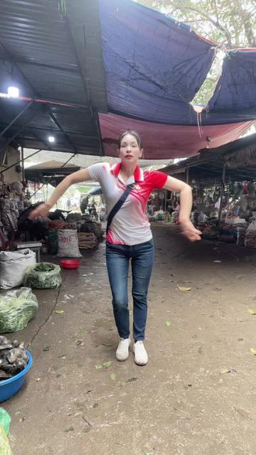 @Lan hoa vui vẻ