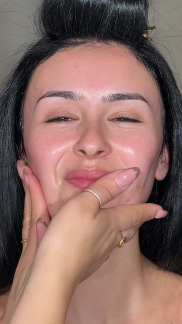 @MAKEUPBYYLLKE