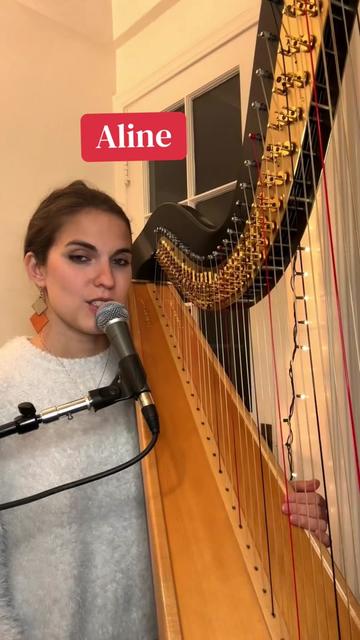 @Pia Salvia 🩵 Pia Harpist