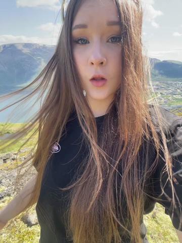 @Klein_