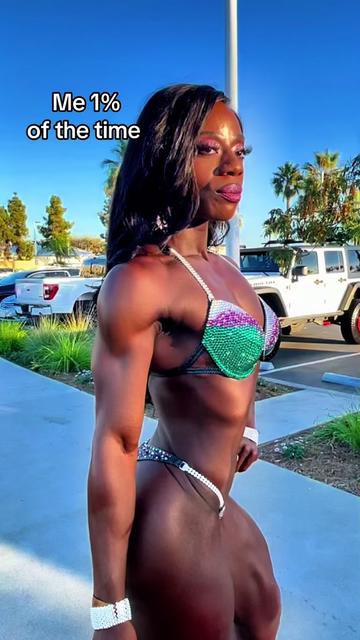 @R A E ✨