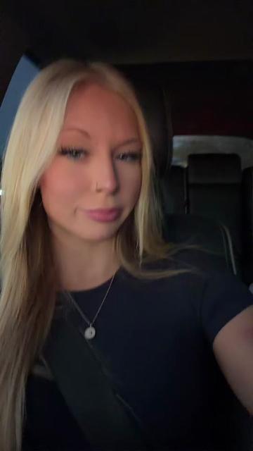 @chloe