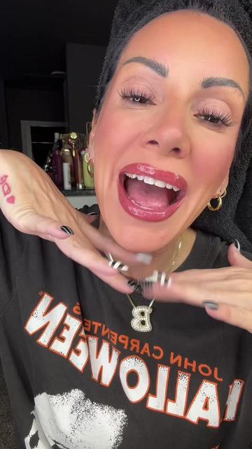 @stayseebeee 🖤