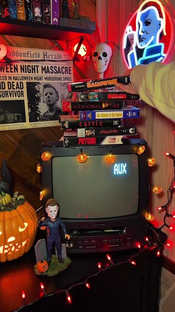 @Spooky Sara🦇🎃