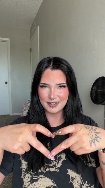 @Makala 🕯️🦇🥀