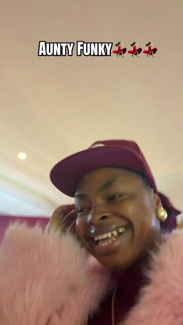 @Queen 👸 of Mimics 💫