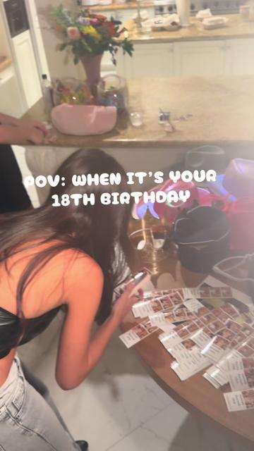 @iHeartMomoPhotoBooth