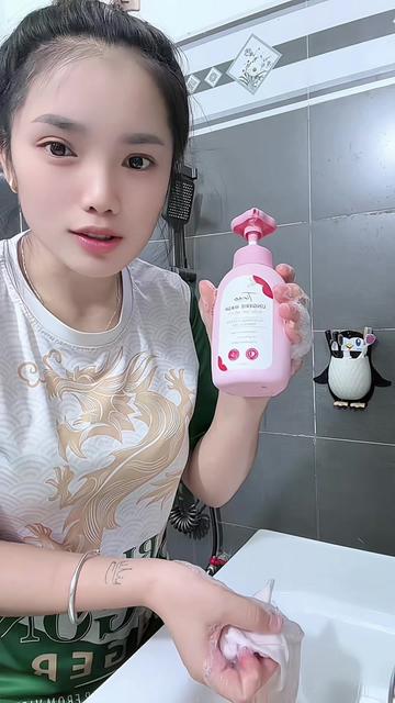 @Hoàng Yến 🌹