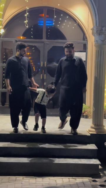 @M Bilal  (  ایم بلال)