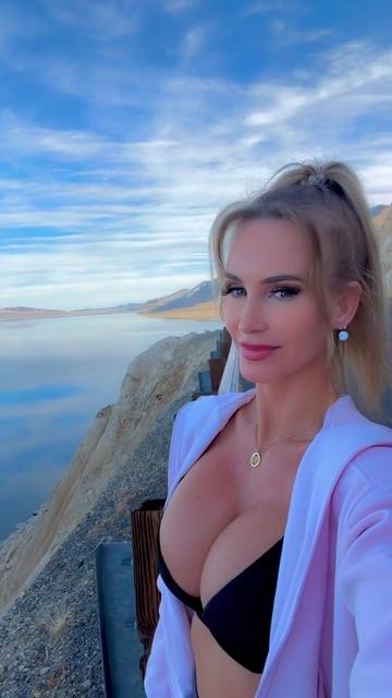 @TheLasVegasBomshell