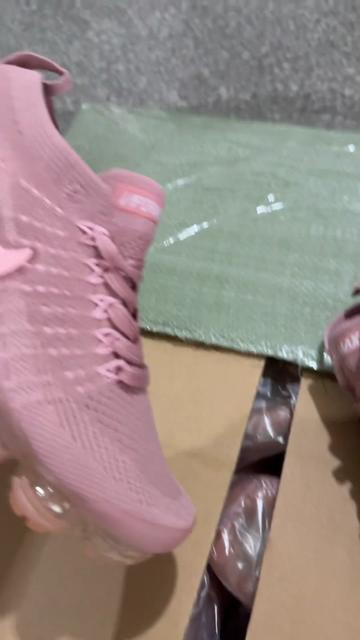 @shoeswholesaler