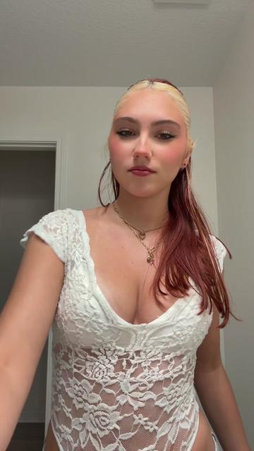 @not_ainsleyjohnson
