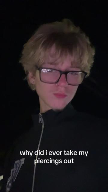 @️