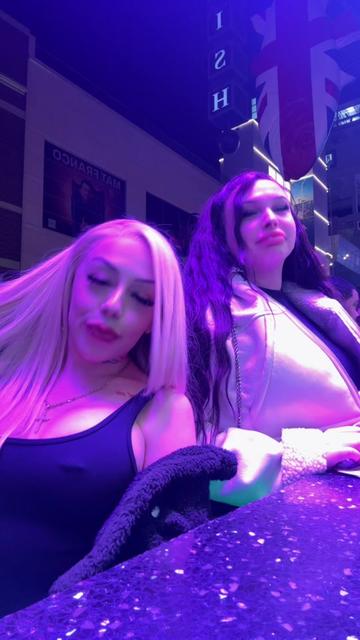 @Kdub 💰🩷🥂