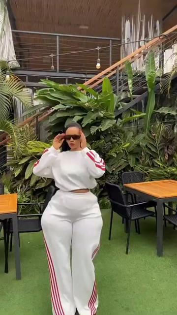@WAMAMA WAKO HAPA