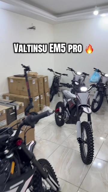 @E-scooters.Lb