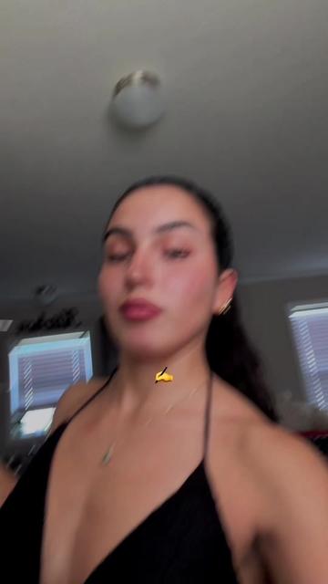 @Pelinegra