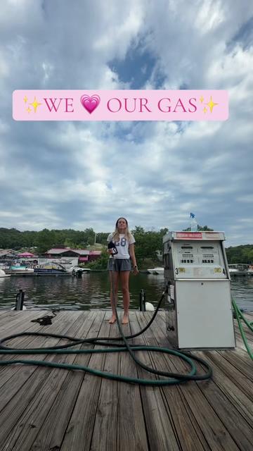 @Quicky’s Gas Dock
