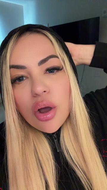 @🖤🦉LA RUBIA🥥❤️