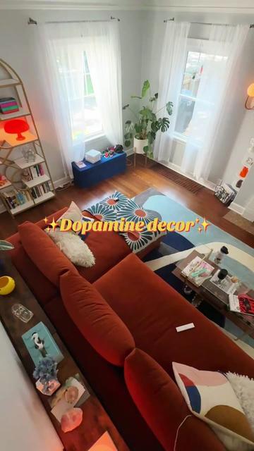 @nicole 🪩 colorful home