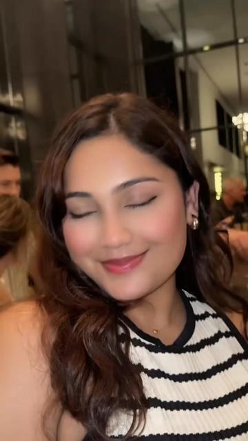 @Dipshikha