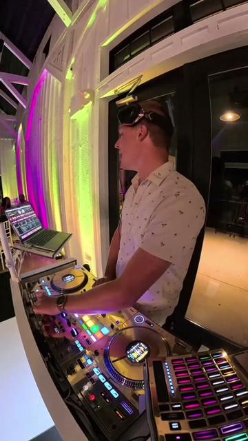 @CG Entertainment