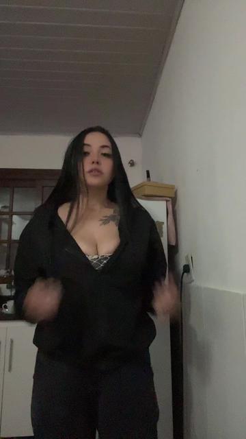 @Caroline Castro