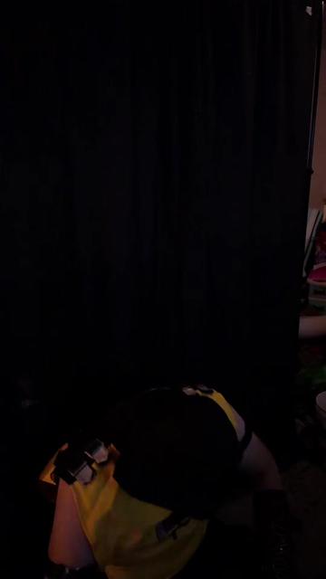@Glueguncosplay94