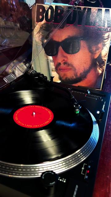 @Vintage Vibes Records