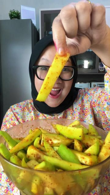 @dindinn02