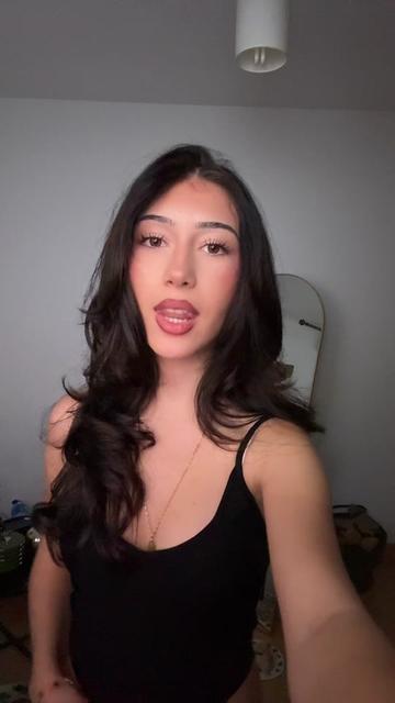 @Izabela🇦🇱