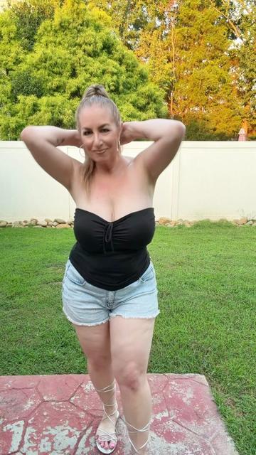 @Danni Jones 2427
