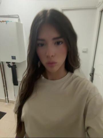 @𝐢𝐯𝐨𝐧𝐢𝐜𝐚