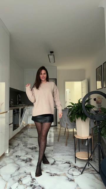 @Ella